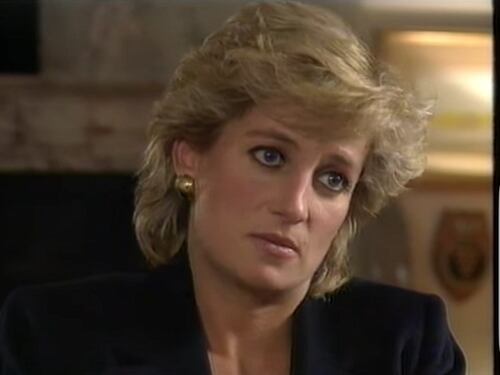 Niente pace per Lady Diana. Ora litigano per i suoi abiti