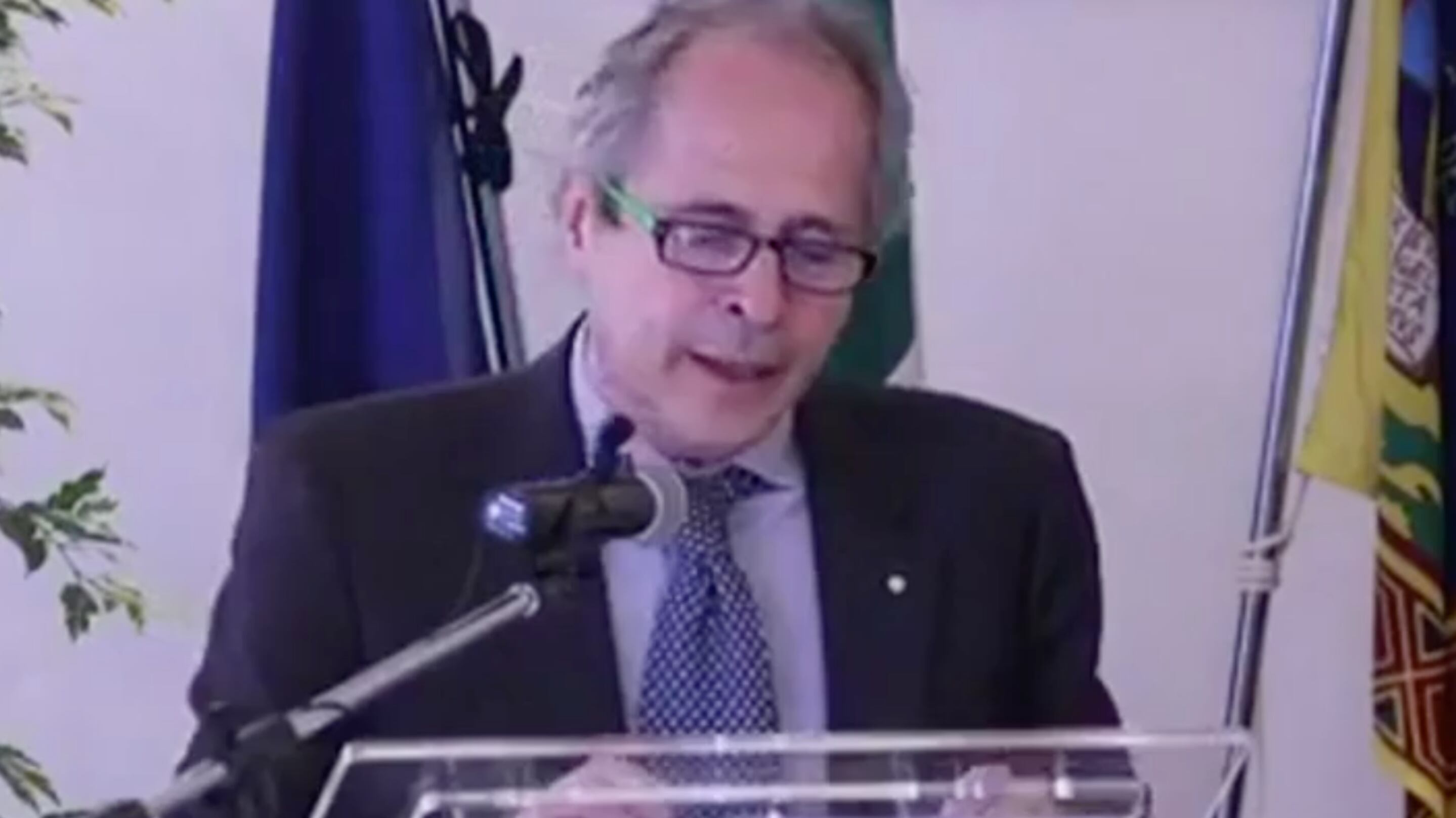 "Zaia cambi i suoi consiglieri Sciocchezza il virus attenuato"