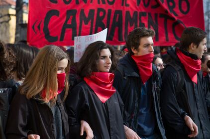 Milano: corteo studentesco in tema di immigrazione e istruzione  9