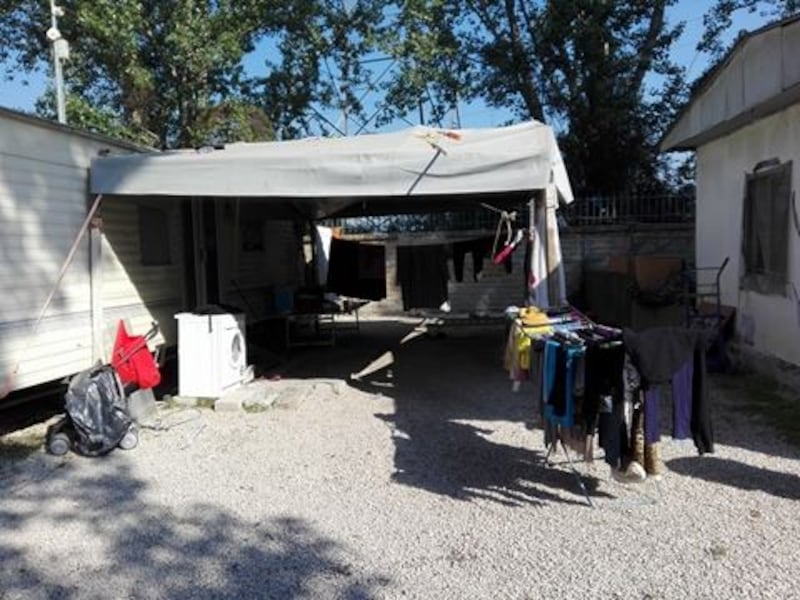 Camping River, il primo campo rom chiuso dalla Raggi 4