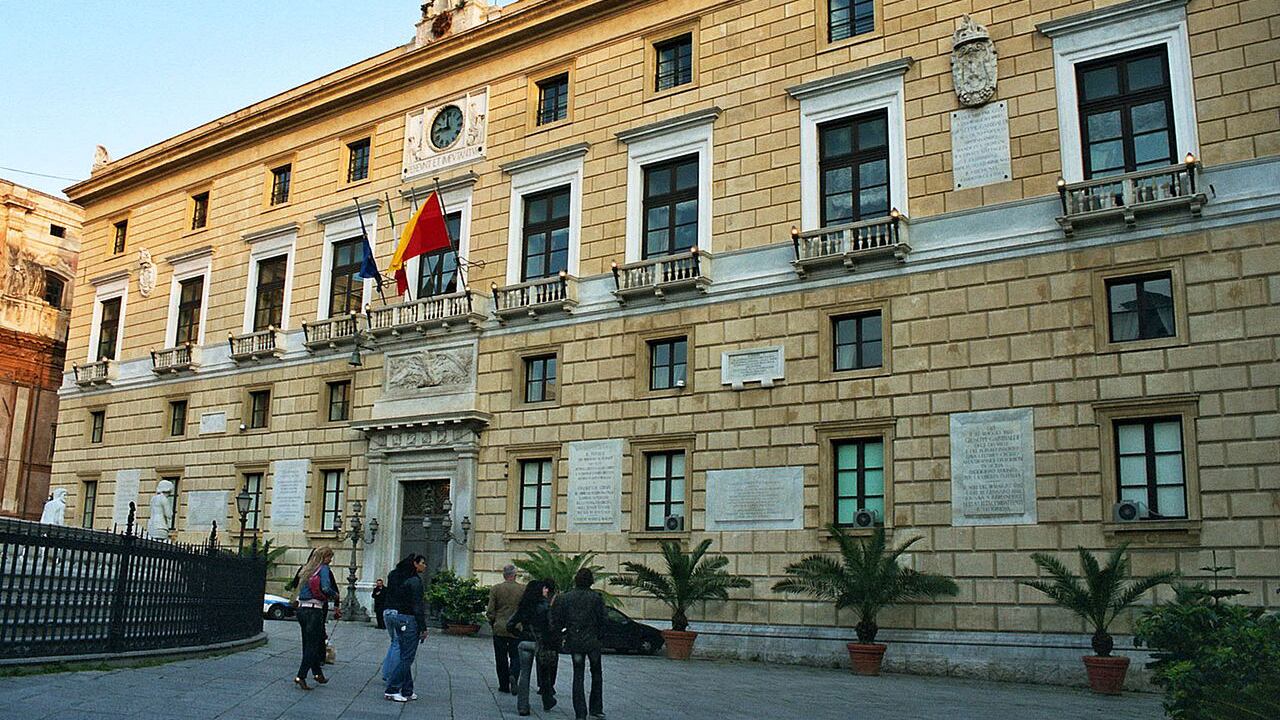 Carolina Varchi con Meloni: "Chiamatemi vicesindaco o non firmerò nulla"