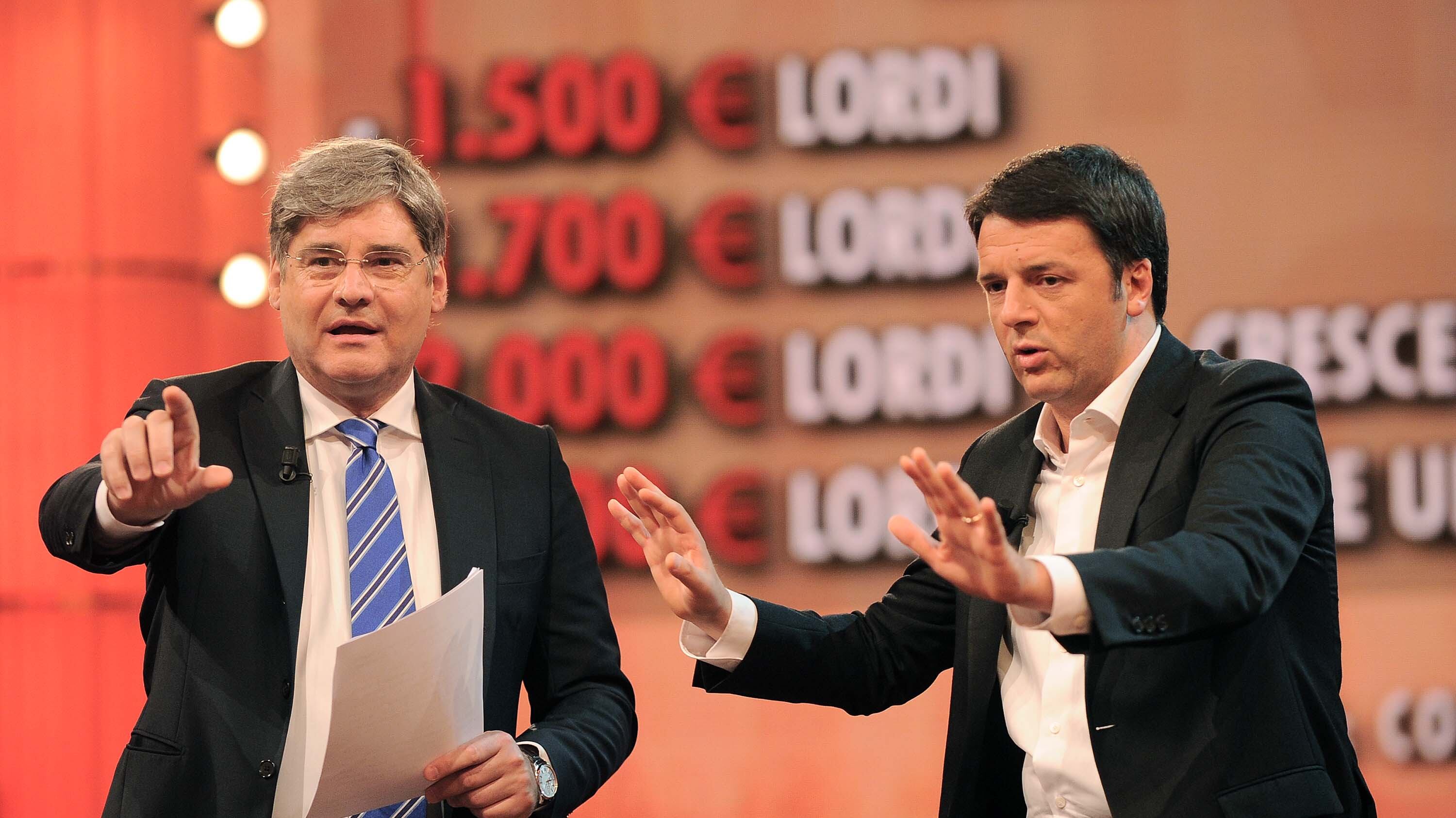 Renzi prova a fare il brillante: "Del Debbio, quanto guadagni?". E lui: "Meno di chi ha il vitalizio"