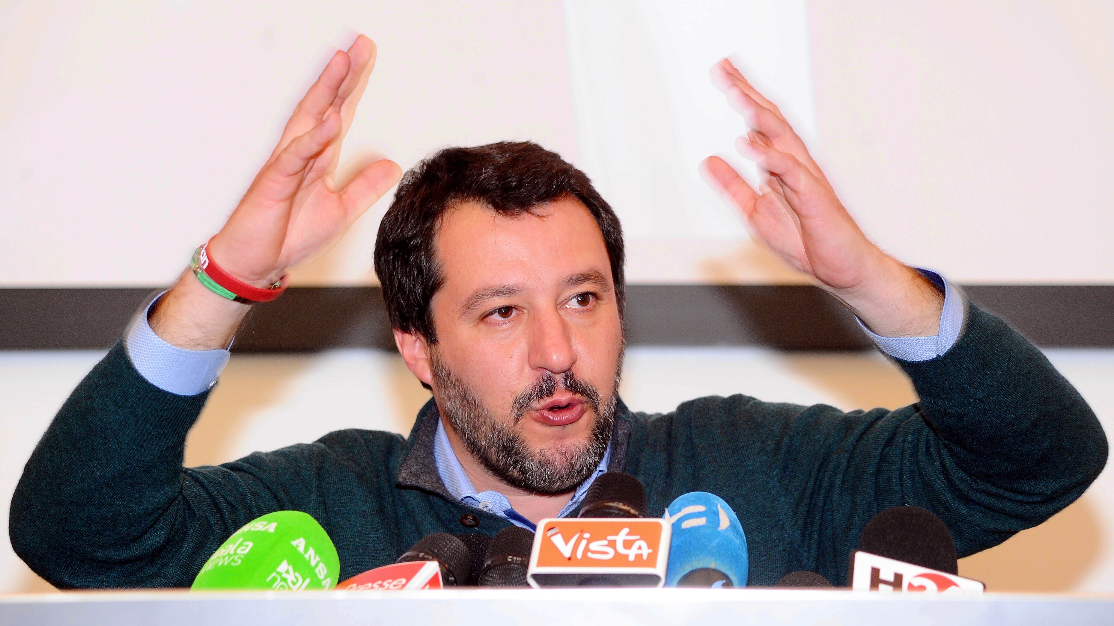 Salvini: "Farò di tutto per rispettare il mandato da premier. Ma dico no ai minestroni"