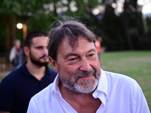 Il saluto di Ranucci a Report: l’abbraccio con Claudia Di Pasquale