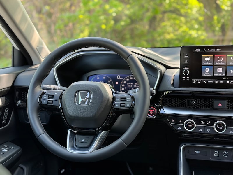 Honda CR-V: guarda la gallery del nuovo SUV ibrido 4x4 dagli ottimi consumi 17