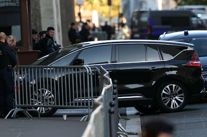 Gli ultimi momenti di libertà di Nicolas Sarkozy 1