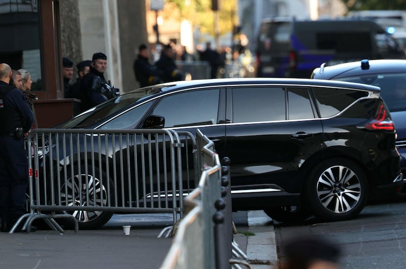 Gli ultimi momenti di libertà di Nicolas Sarkozy 1