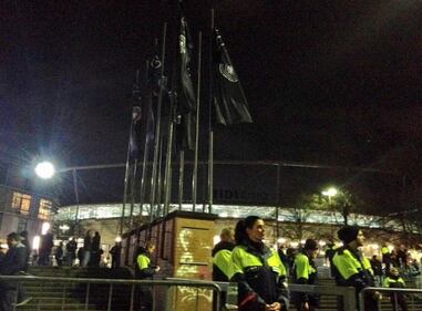 Hannover, polizia "bonifica" lo stadio 4