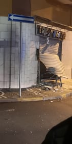 Afragola, bomba esplode contro autosalone 6