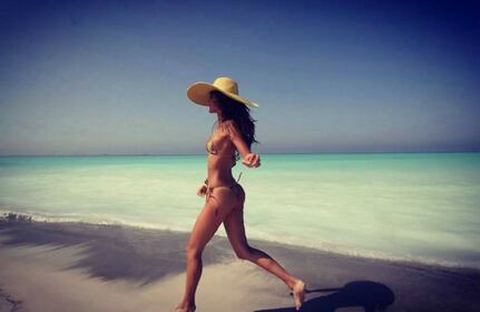 Gracia De Torres, bellezza a Playa Desnuda 1
