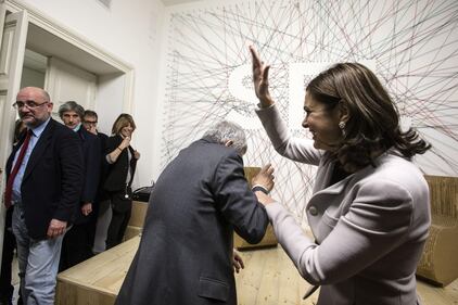 Vendola-Boldrini, schiaffi per gioco 5