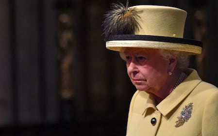Kate Middleton ed Elisabetta II, stili a confronto 11