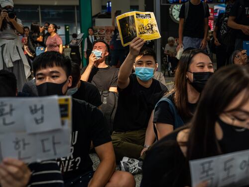Hong Kong, la protesta contagia gli studenti cinesi all'estero