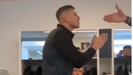 Atalanta, rubato l'album delle figurine a Gollini: il video del Papu Gomez diventa virale