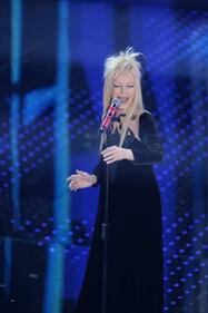 Sanremo 2016: i look femminili nella serata cover 29