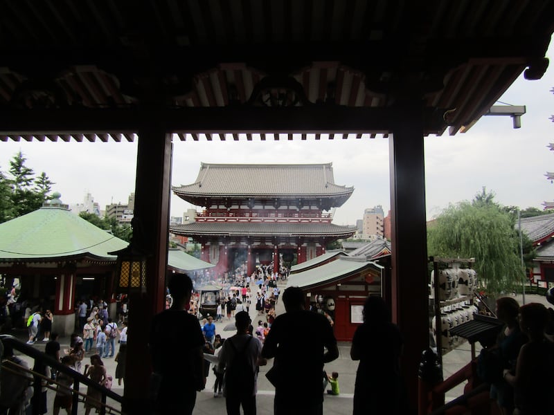 Asakusa, dove all'ombra del Tuono nuotano le carpe 2