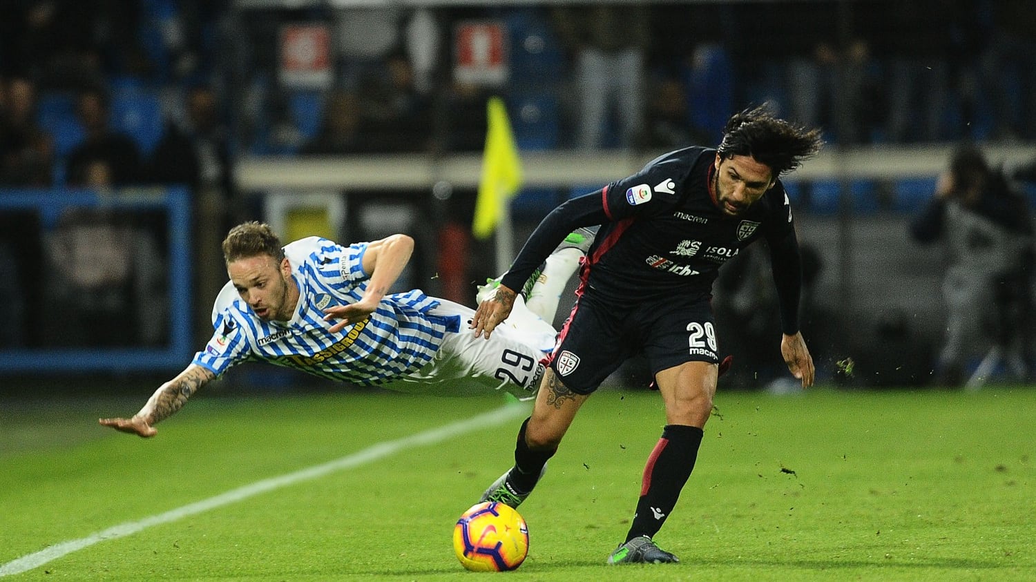 Spal e Cagliari si dividono la posta in palio: pirotecnico 2-2 al Mazza