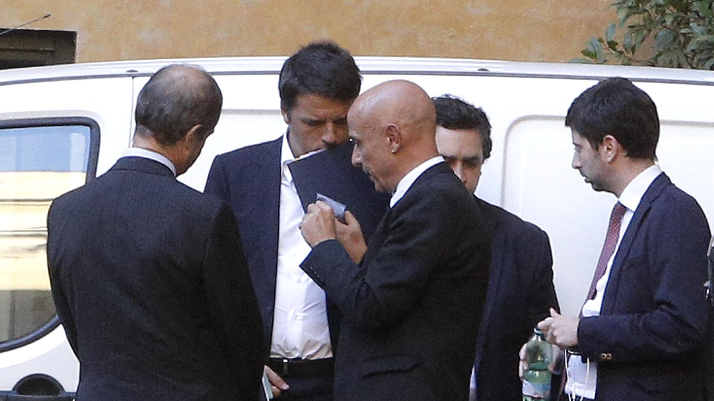 Berlusconi spiato, Minniti: "Gli Usa chiariscano". Ma FI viene esclusa dall'audizione Copasir
