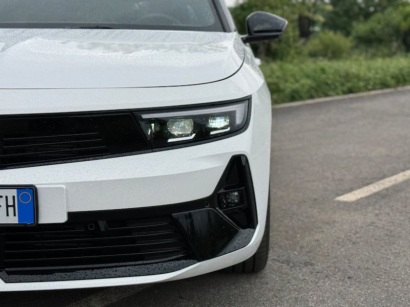 Opel Astra GSe: guarda la gallery della nuova due volumi sportiva da 225 CV 4