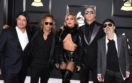 Grammy 2017, i look più sexy sul red carpet 32