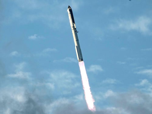 Starlink “limitato”, l’Ucraina senza difese. Così Musk influenza le sorti del conflitto