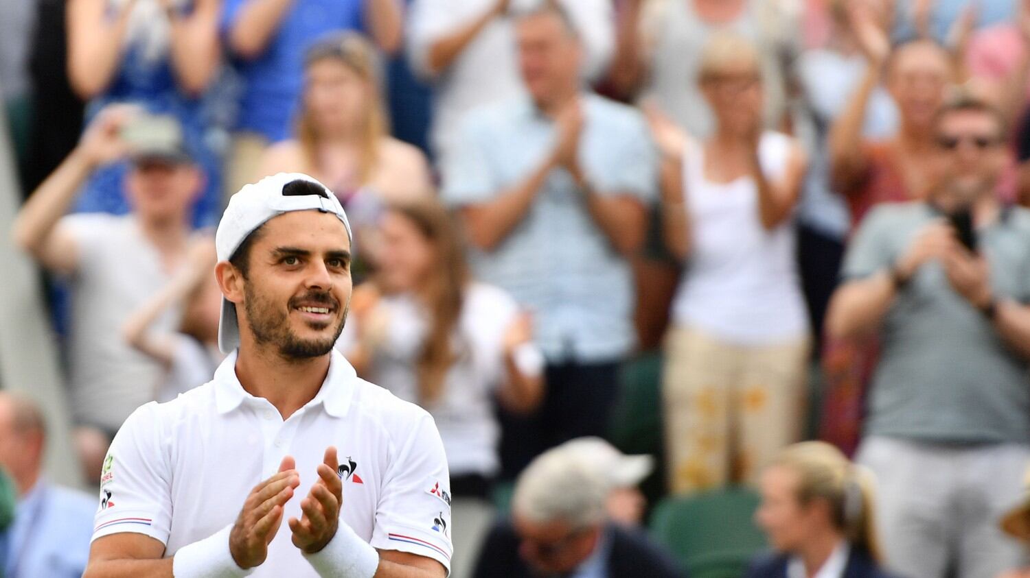 Il piccolo Fabbiano fa secco il gigante Tsitsipas