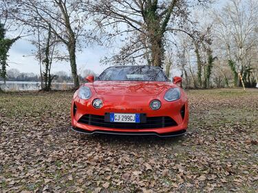 Alpine A110 S, guarda le foto della due posti francese da 300 cv 3