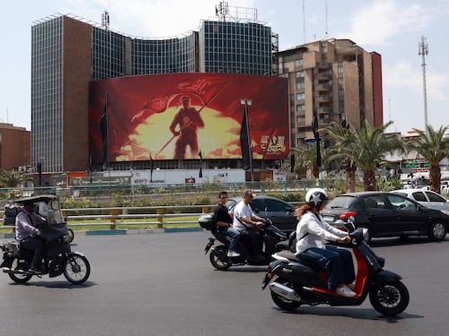 L’Iran festeggia su Hormuz. Ma il futuro è ancora guerra