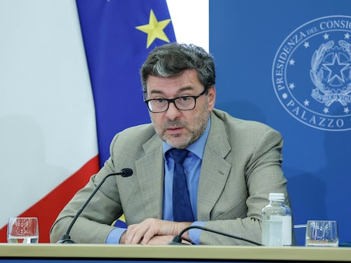 Cuneo giù del 3% e soldi alle famiglie. Zero Iva sul pane. Lo scudo fiscale fuori dalla manovra