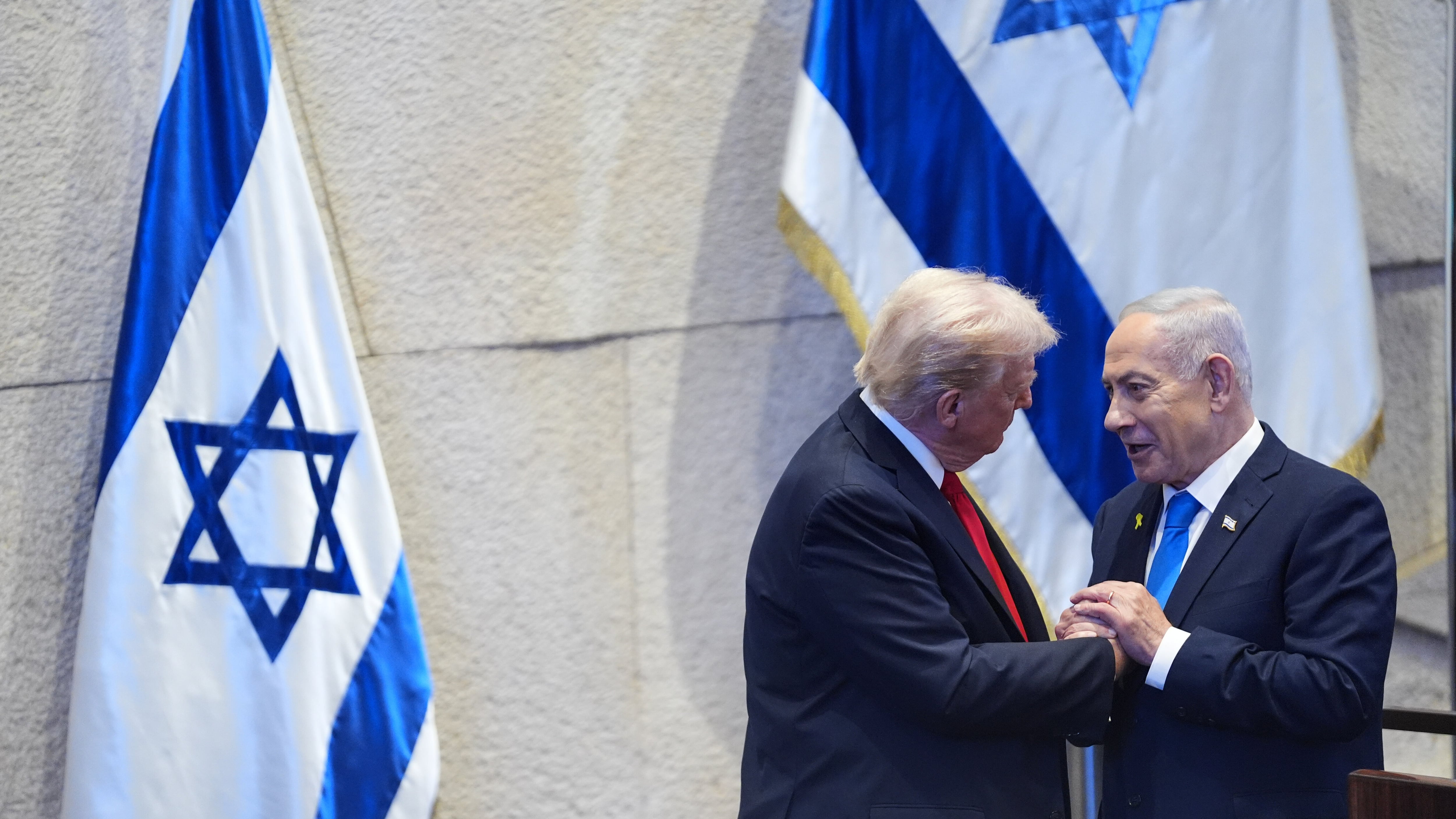 La resurrezione di Bibi. Cresce nei sondaggi e pensa al salvacondotto