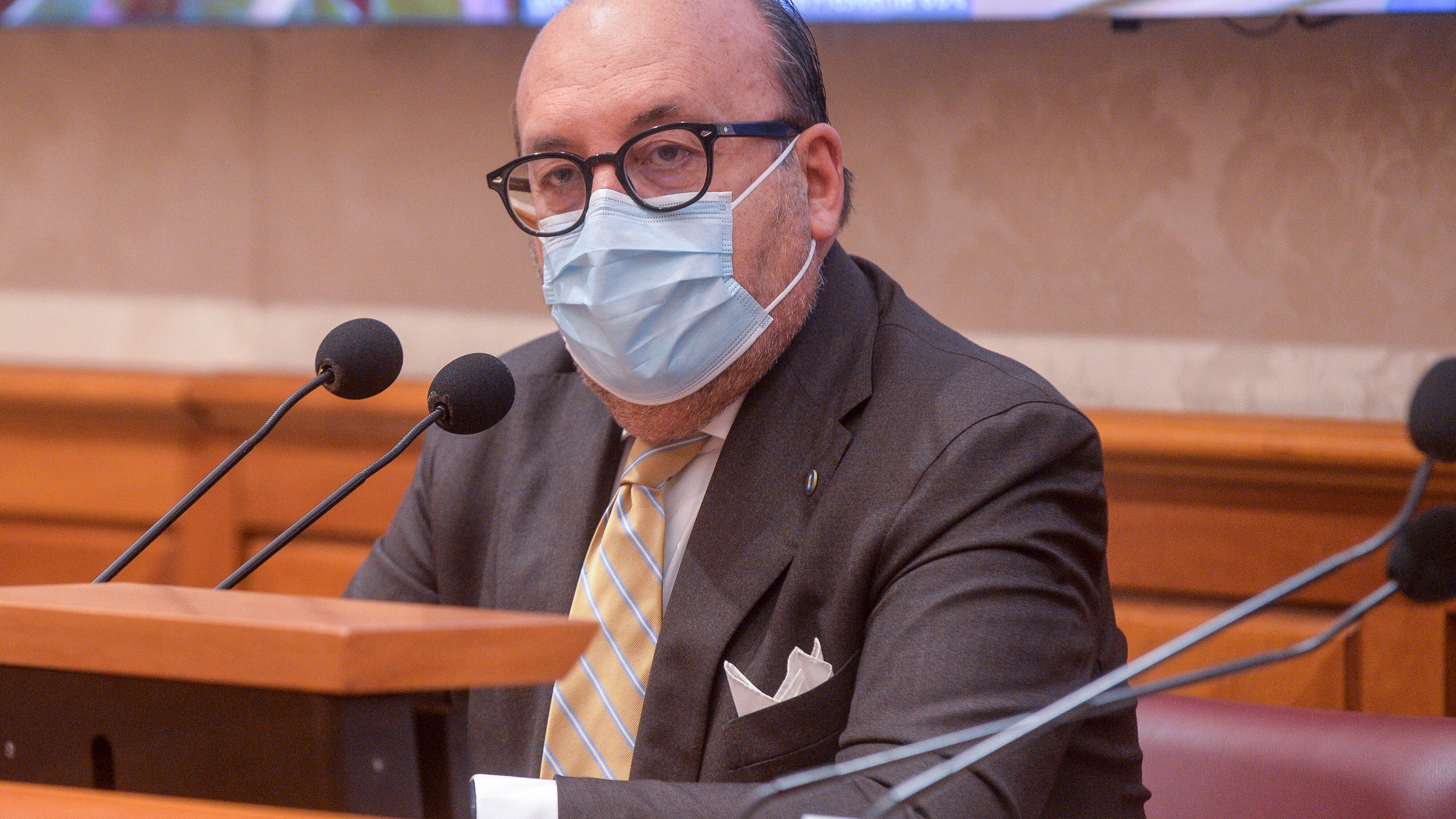 Con il voltafaccia di Vitali saltano i "costruttori". Ma spuntano i "sudisti"