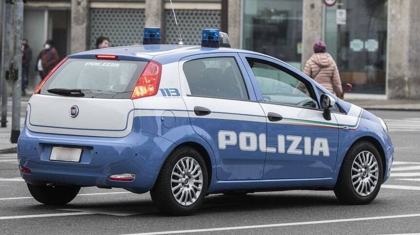 Altro femminicidio: sgozzata dal marito