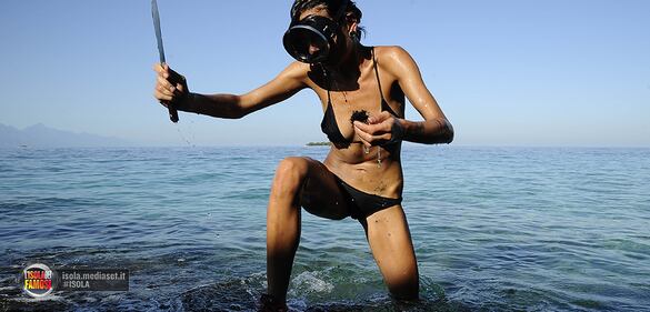 Isola dei Famosi: foto hot da Playa Uva 8