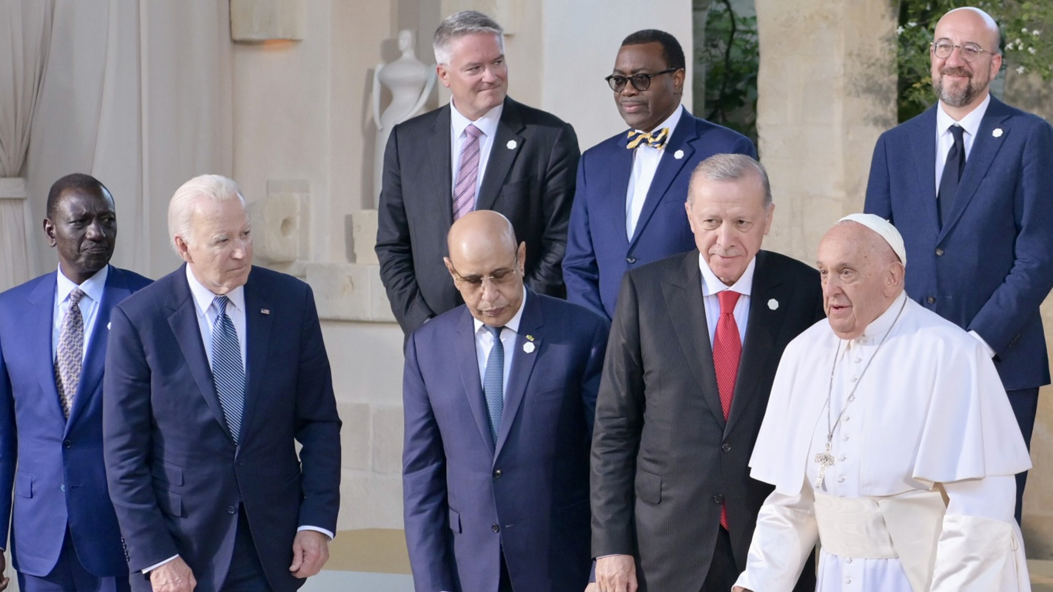 Prima volta del Papa al G7. "L'IA sia al servizio dell'uomo"