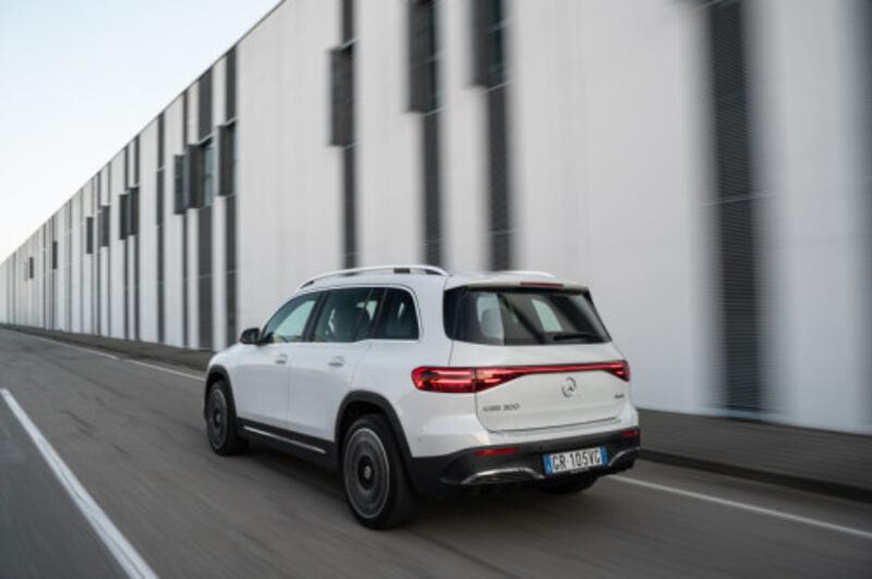Mercedes-Benz EQB e GLB: guarda la gallery 5