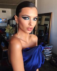 Emily Ratajkowski, lato b bollente sui social 10