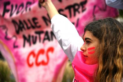 Studenti e studentesse in piazza per la festa dell'8 marzo  4