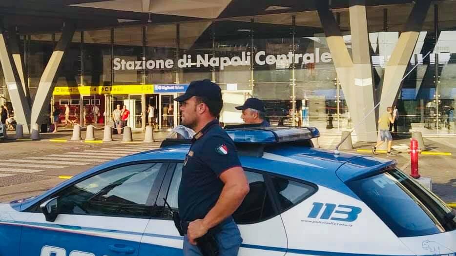 Guerra ai parcheggiatori abusivi: raffica di allontanamenti e Daspo urbani