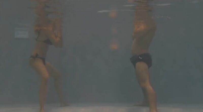 Grande Fratello 14, baci e nudi bollenti nell'idromassaggio 3