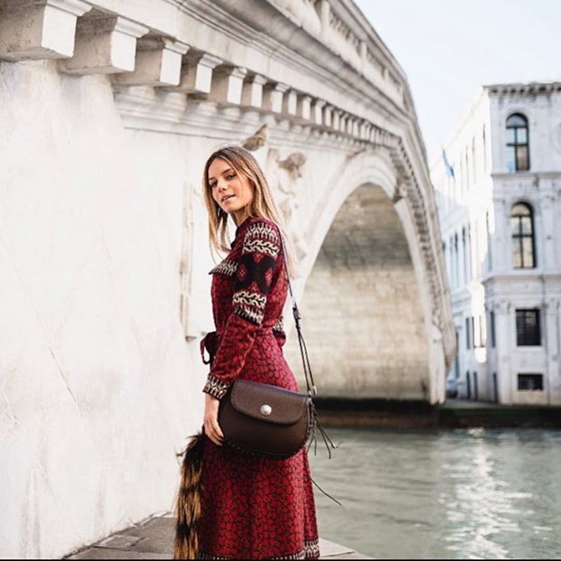 Angela Robusti si prende la scena su Instagram 7