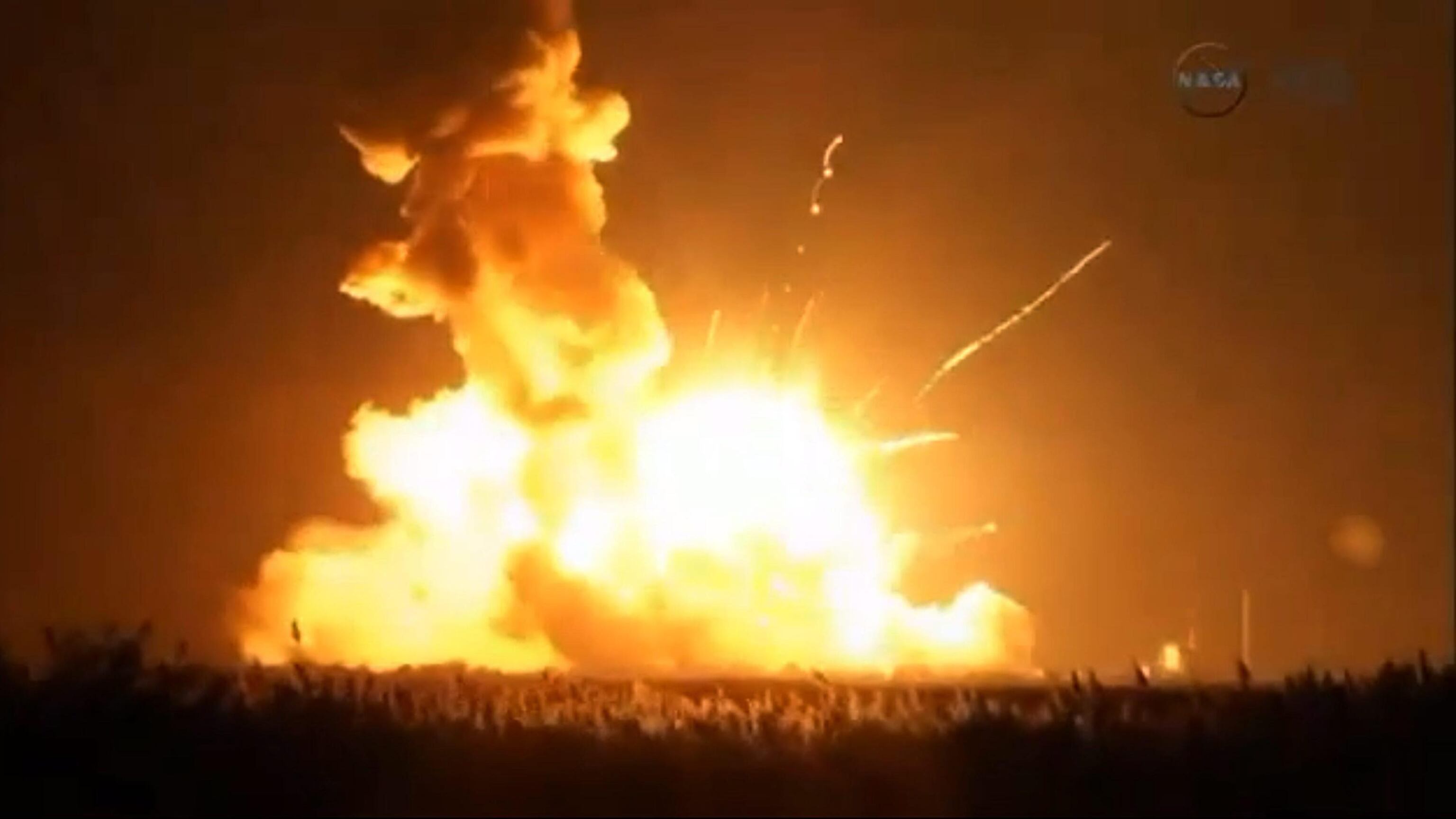 Usa, razzo esplode in volo sei secondi dopo il lancio