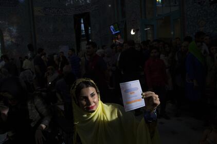L'Iran al voto per scegliere il prossimo presidente 7