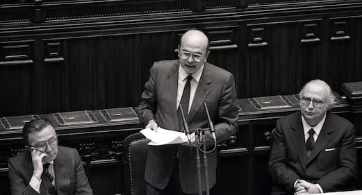 Giulio Andreotti, statista per 60 anni al centro della politica 13