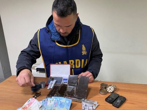 Caserta, preso un pusher con il reddito di cittadinanza