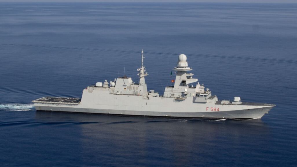 Cannoni, mitragliere e sistema SAAM-ESD: anche la nave Alpino in soccorso alla Flotilla