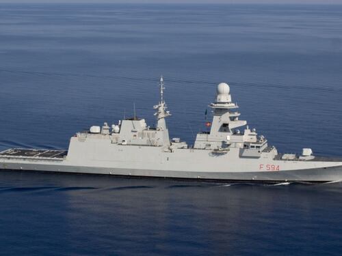 Cannoni, mitragliere e sistema SAAM-ESD: anche la nave Alpino in soccorso alla Flotilla