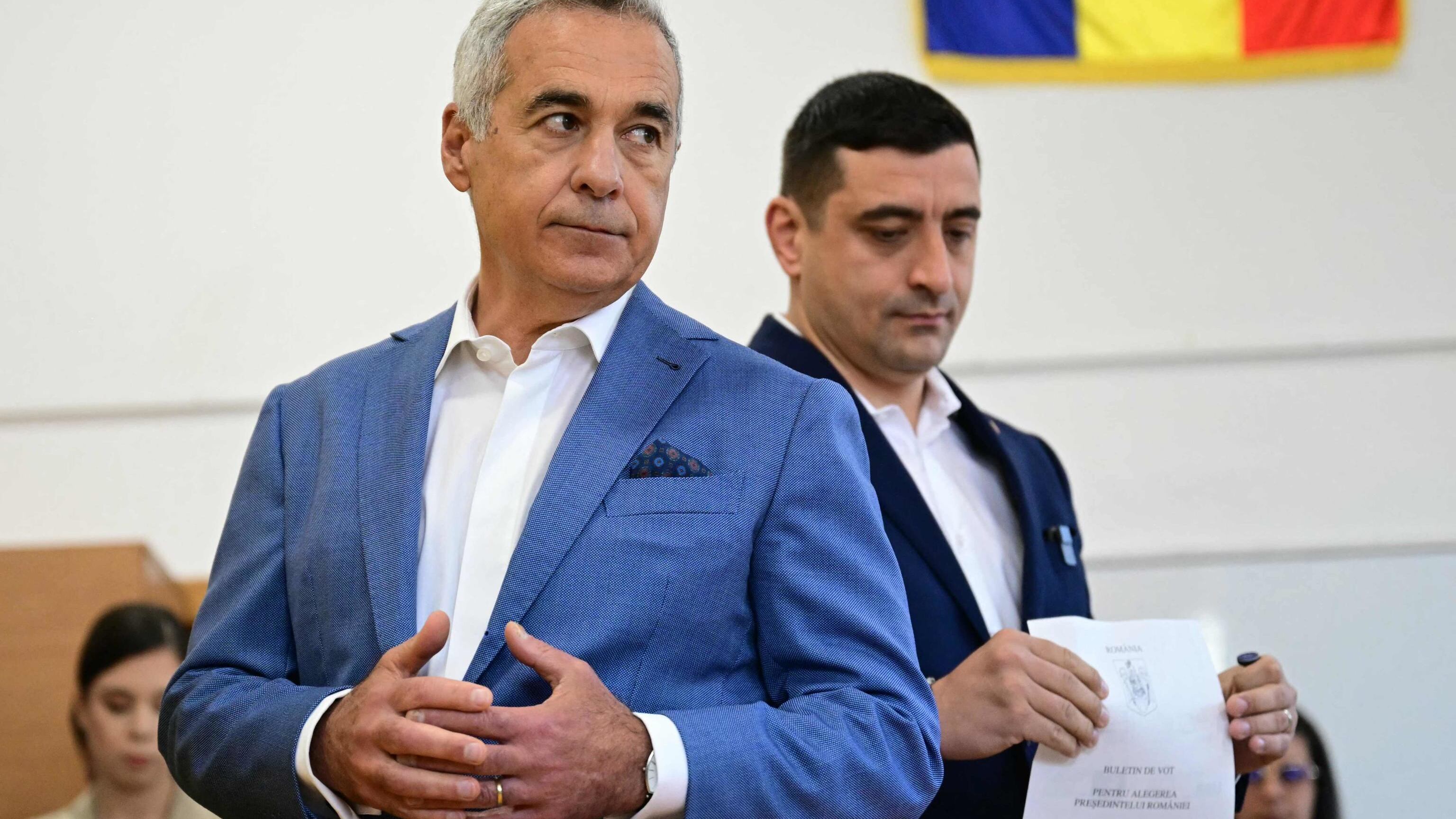 Romania al ballottaggio, ultradestra in testa. Simion: "Oggi il popolo rumeno ha parlato!"