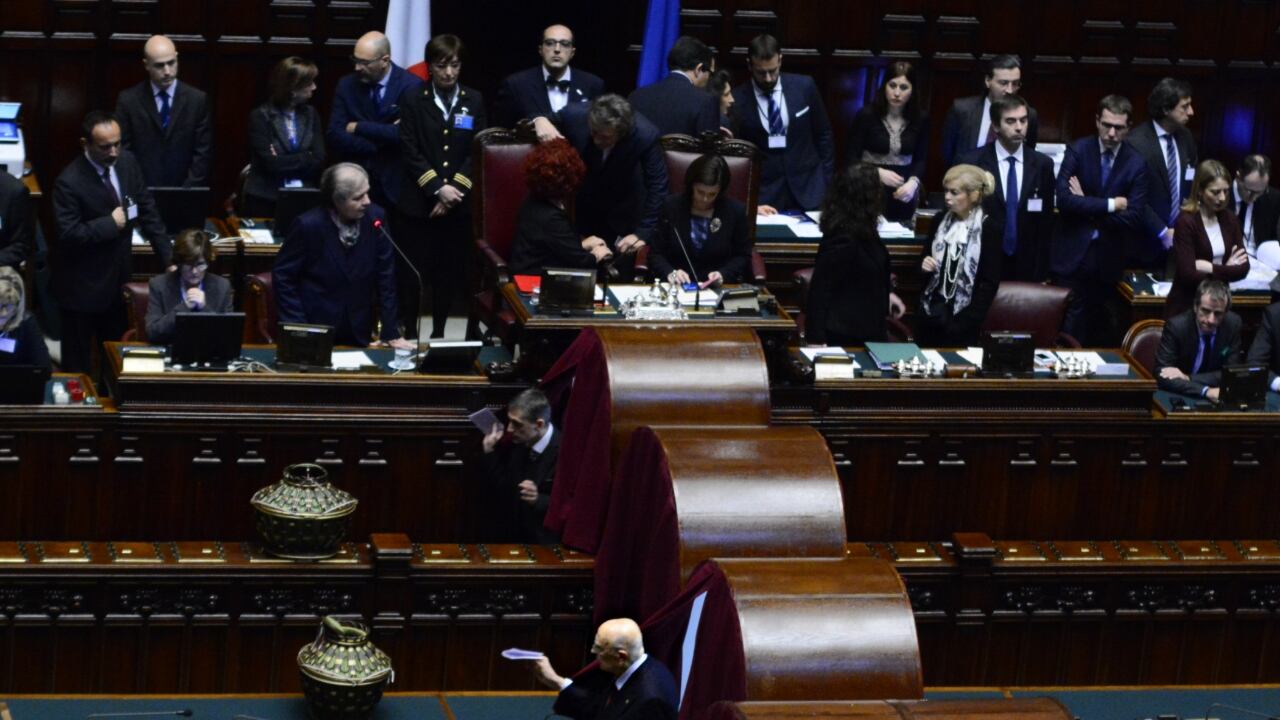 Quirinale, al via la quarta votazione, sì di Ncd a Mattarella