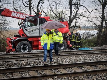 Milano, il crollo di una lastra uccide due operai 5