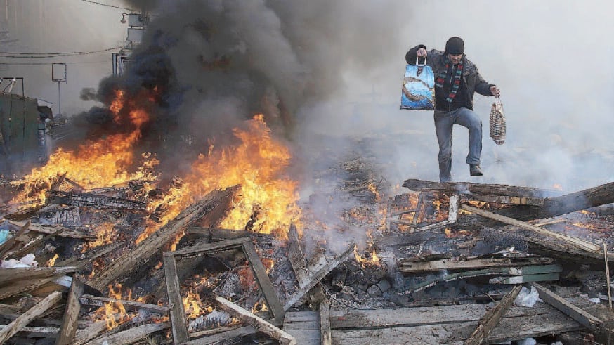 In Ucraina vince la piazza L'intesa sbriciola il regime